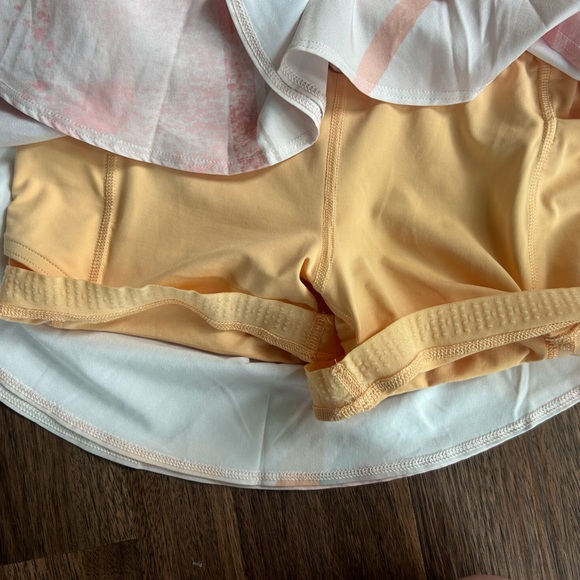 LULULEMON Court Rival High-Rise Skirt Built-In Shorts Garrogeo Multi Skort Sz 2 - Picture 11 of 15